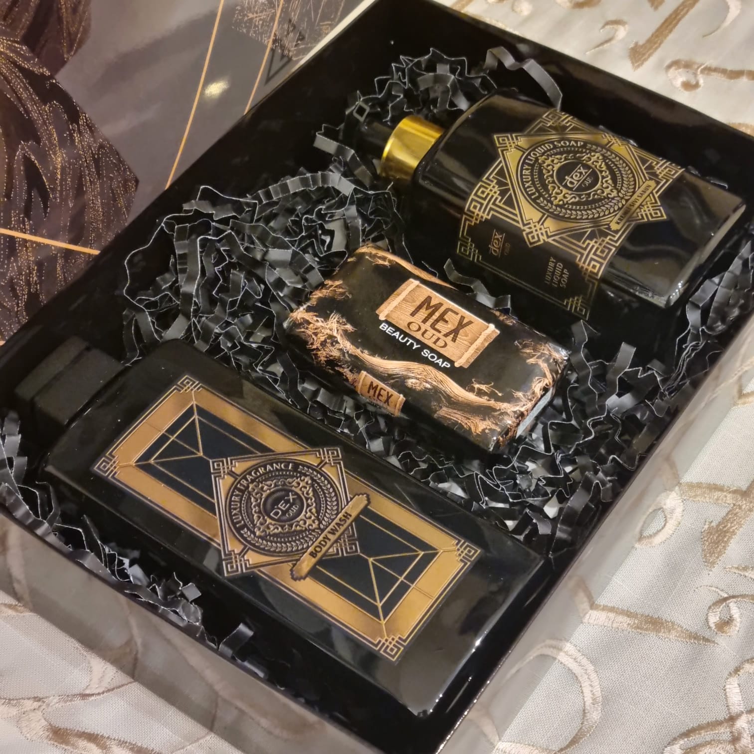 Oud Personal Care Gift Set
