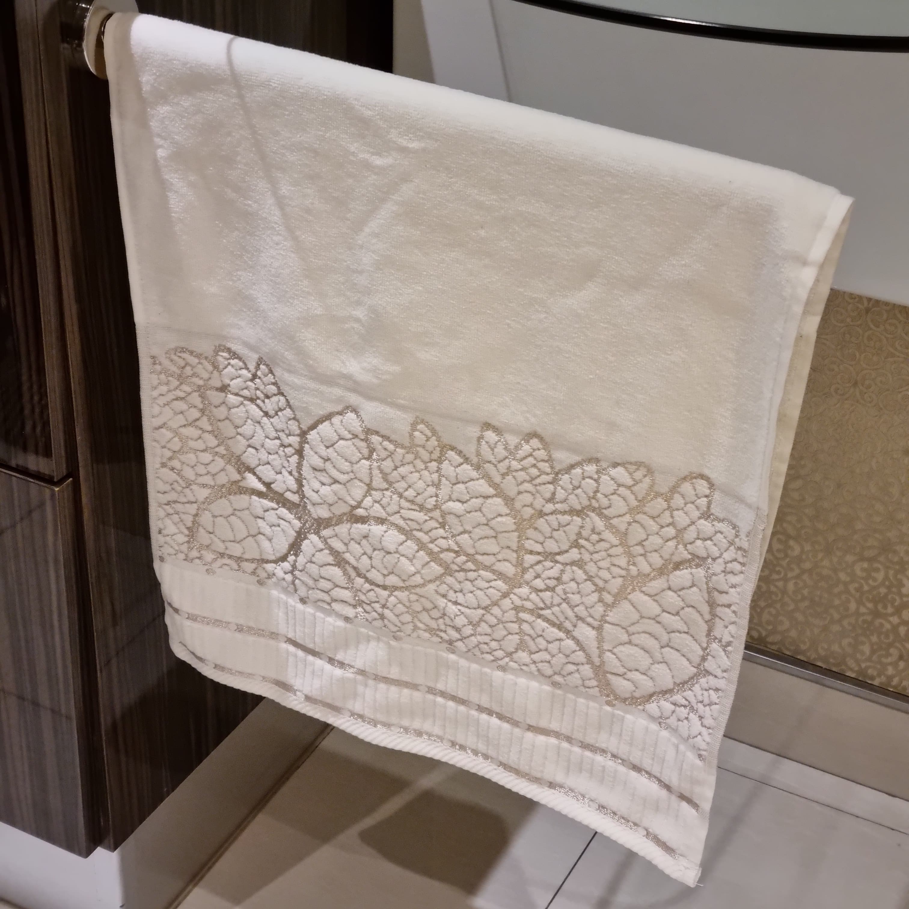 Luxury Gold Floral Hand Towel