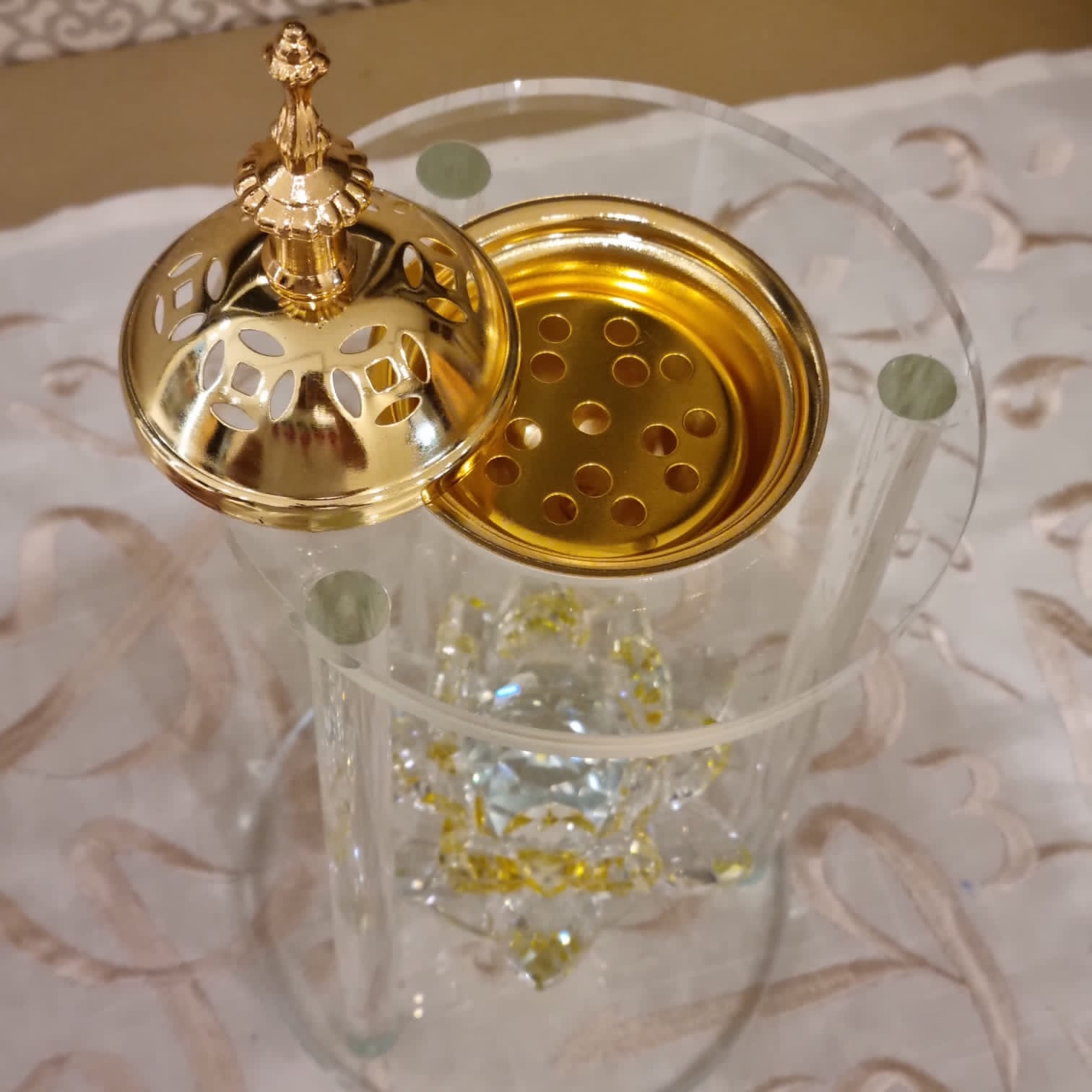 Large Glass with Gold Flower Centre Oud Burner
